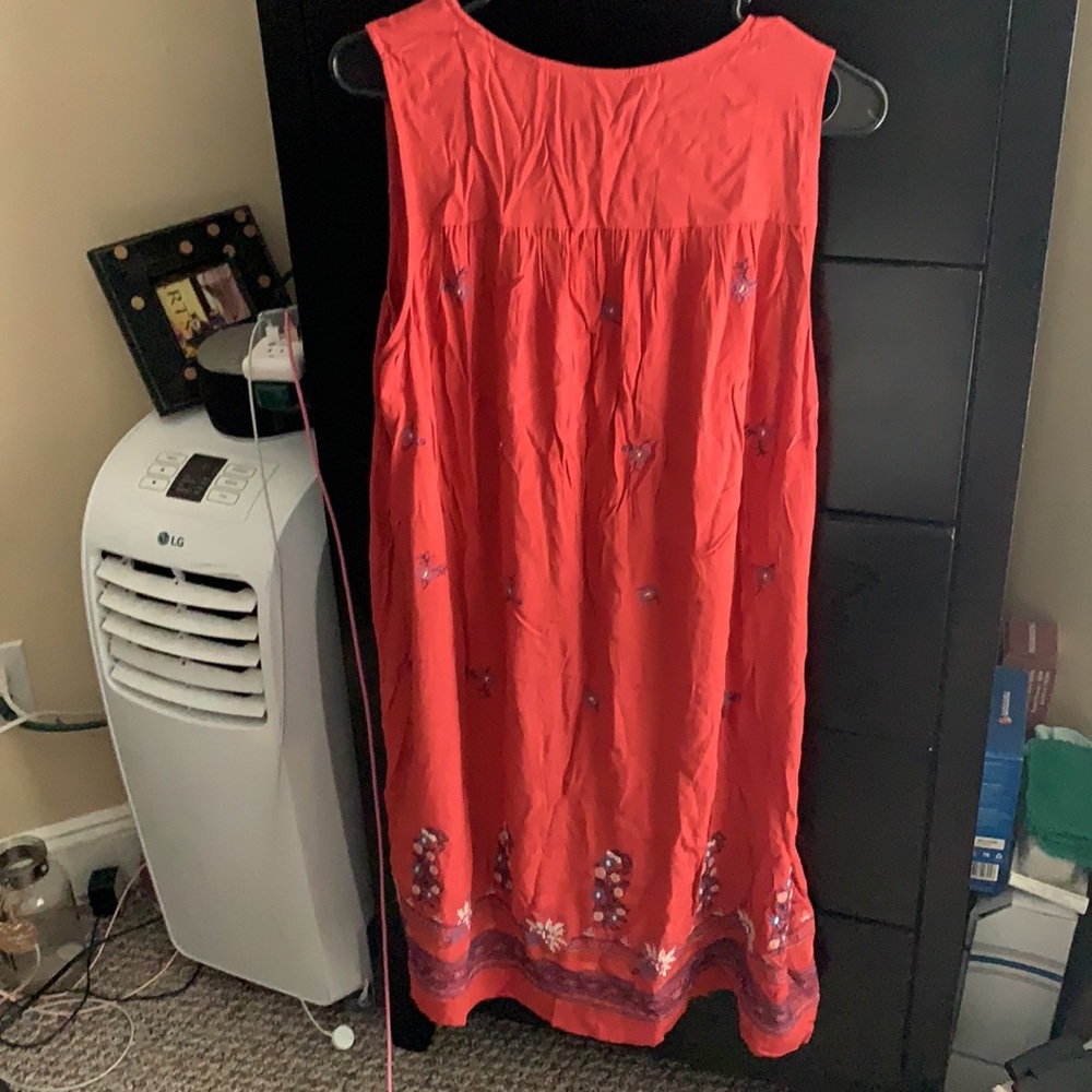 Dress - Picture 2 of 5
